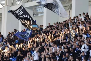 (Φωτορεπορτάζ) Ο κόσμος στο Απόλλων - Πάφος FC