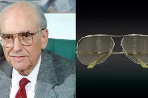 Τα γυαλιά του Ανδρέα Παπανδρέου πωλήθηκαν σε δημοπρασία 25.000 ευρώ