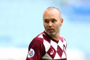 Αποχωρεί από την Βίσελ Κόμπε ο Ινιέστα