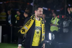 Η πανηγυρική ανάρτηση του Κονέ και τα... εύσημα από τον Φαμπρίτσιο Ρομάνο