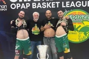 "Χτύπησαν" με χιούμορ!