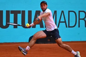 Πρώτος ημιτελικός Masters για Καράτσεφ - Περιμένει Τσιτσιπά ή Στρουφ 