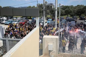"Nτόπες"... ΑΕΚτζήδων παρά την αναβολή (φώτος)