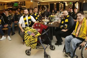  Η ΑΕΚ παρέθεσε γεύμα στην OPAP Arena στους κατόχους διαρκείας ΑΜΕΑ με αμαξίδιο