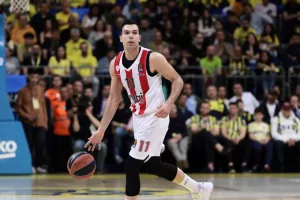 "Σκότωσε" τους τούρκους με buzzer beater o επικός Σλούκας!