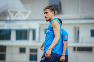 Φουλάρει ενόψει Ομόνοιας (Φώτος από Κολόσσι)