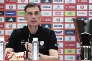 "Άκουσα κάποιον να μου λέει ξύπνα ... ευτυχώς ξύπνησα στο ημίχρονο"