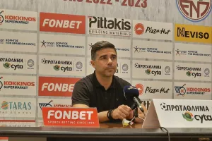 "Να σεβόμαστε περισσότερο τους παίκτες, είναι πολύ δύσκολο να πετύχει κάποιος"