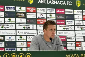 Σπιλέφσκι: “Οι οπαδοί με προκαλούσαν 90 λεπτά/Θυμωμένος για την απώλεια” 