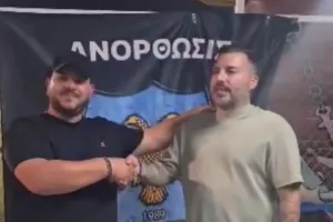 Λάκης... και του χρόνου
