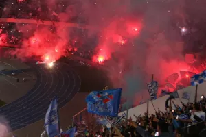 "Κάηκε" η Νάπολι! (φώτος/βίντεο)