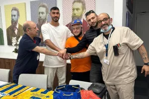 ΑΠΟΕΛ: "Για σένα Πολύκαρπε" (φώτος)