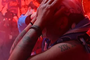 "Κάηκε" η Νάπολι! (φώτος/βίντεο)