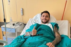 Τάσος Δώνης απ' το κρεβάτι της κλινικής