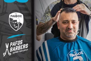 Παφίτικες… ποδιές στα κουρεία!