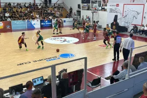 Κεραυνός - ΑΕΚ: Κράτησε την έδρα του και... έμεινε ζωντανός!