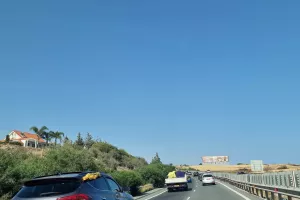 Φώτος/Πυκνή κίνηση με ΑΕΛίστες στο highway