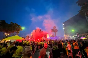 "Γαλαζοκίτρινο" πάρτι Λεόντων, τρέλα για το Κύπελλο στον Εναέριο! (Φώτος/Βίντεο Kerkida.net)