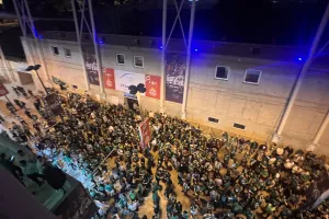 ΑΠΟΘΕΩΣΗ για Σωφρόνη και παίκτες! (βίντεο/φώτος)