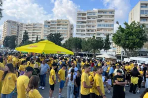 "Γαλαζοκίτρινο" πάρτι Λεόντων, τρέλα για το Κύπελλο στον Εναέριο! (Φώτος/Βίντεο Kerkida.net)