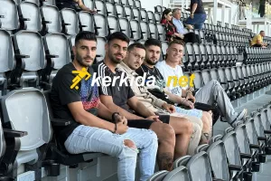 Πόζαραν οι ΑΕΛίστες