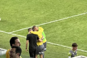 Υποβασταζόμενος ο Μιραλάς