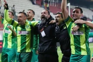 Είπε αντίο: "Δυο υπέροχα χρόνια"