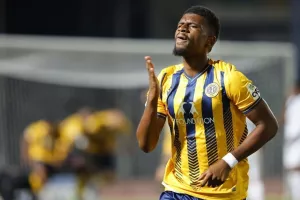 Aaron Tshibola/ΑΕΛ