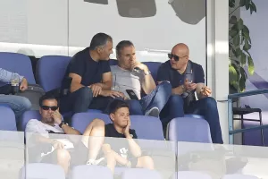 Θυμήθηκαν τα "μεγαλεία"