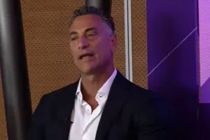 Σάντης/"Πρέπει να δούμε το νέο φρούτο απ΄ όλες τις πλευρές"