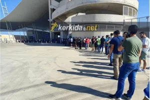 ΦΩΤΟ Kerkida/Ομονοιάτικη... τρέλα για ένα εισιτήριο!