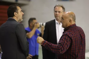 Τελικό... ο Καραπατάκης