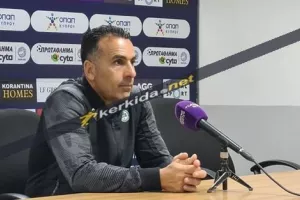 Σωφρόνης/"Κάποιοι παίκτες μας αλλάζουν τις ιδέες..."