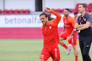 Nέα Σαλαμίνα - Ολυμπιακός: Πέντε γκολ και "ερυθρόλευκο" τρίποντο! (φώτος)