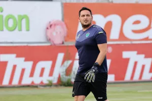 Nέα Σαλαμίνα - Ολυμπιακός: Πέντε γκολ και "ερυθρόλευκο" τρίποντο! (φώτος)