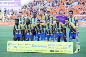 ΑΠΟΕΛ - ΑΕΚ: Της "σκότωσε" τις ελπίδες και έμεινε ζωντανό! (φώτος)