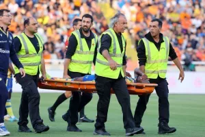 ΑΠΟΕΛ - ΑΕΚ: Της "σκότωσε" τις ελπίδες και έμεινε ζωντανό! (φώτος)
