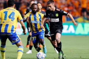 ΑΠΟΕΛ - ΑΕΚ: Της "σκότωσε" τις ελπίδες και έμεινε ζωντανό! (φώτος)