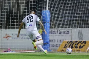 Ολυμπιακός - Δόξα: Με πέναλτι γκολ στο 90+10 πήρε τρίποντο... παραμονής