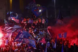 Ένας νεκρός και επτά τραυματίες στη Νάπολη στους εορτασμούς για το πρωτάθλημα