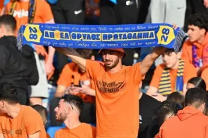 (ΦΩΤΟΡΕΠΟΡΤΑΖ) Ο κόσμος στο Πάφος-ΑΠΟΕΛ