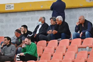 Ολυμπιακός - Καρμιώτισσα: Ανατροπή με... "υπογραφή" Καλτσά (φώτος)
