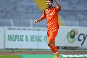 Ολυμπιακός - Καρμιώτισσα: Ανατροπή με... "υπογραφή" Καλτσά (φώτος)