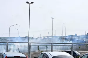Ένταση για λίγο και παρέμβαση του "Αίαντα" (βίντεο/φώτος)