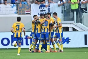 Απόλλων - ΑΠΟΕΛ: Τον "σκότωσε" και έμεινε ζωντανός! (φώτος)