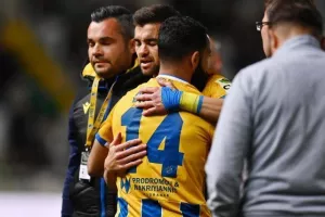 ΑΠΟΕΛ - Ομόνοια: Έχασε ευκαιρίες, έχασε έδαφος... (φώτος)
