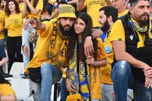 (Φωτορεπορτάζ) Φουλ... στο κίτρινο η Δυτική και το Νότιο πέταλο