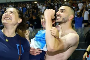 Σαν Σήμερα/ Ο Απόλλωνας πρωταθλητής για 4η φορά στην ιστορία του (Φώτος)