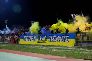 Σύνθημα πίστης, σύνθημα τίτλου από τους Πορτοκαλί