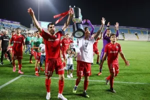 Έκαναν τον γύρο του θριάμβου με το κύπελλο (βίντεο) 